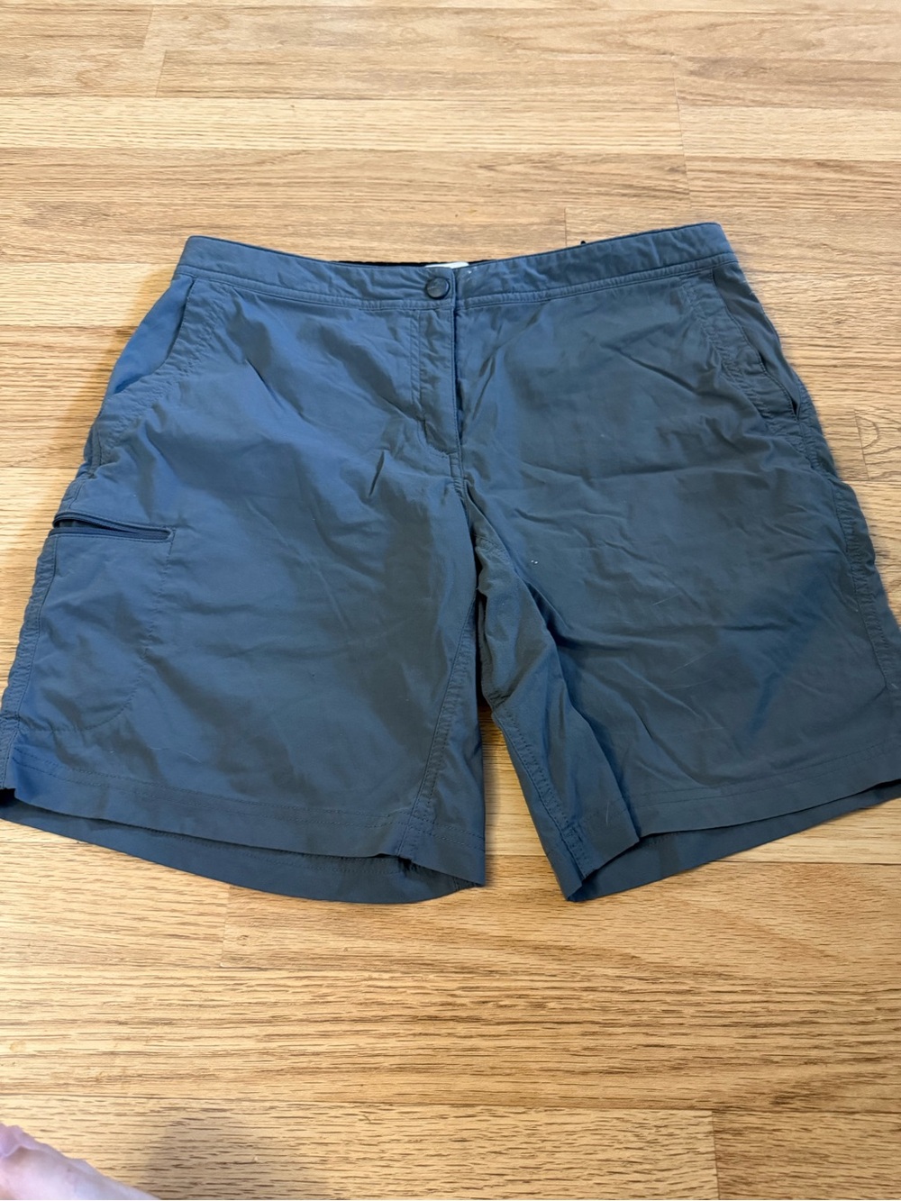 Women’s water resistant gray L.L.bean Outdoor Shorts